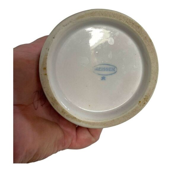 Antique Meissen Vase Strewn Flower Floral Gold Trim Trumpet Vase 9.25” READ - Picture 7 of 10